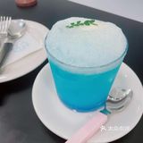 冰块点缀的清凉