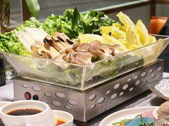 -红鼎豆捞·非遗鲍皇汤火锅(宝丰路店)