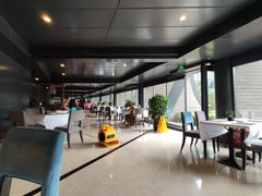 -上海滴水湖皇冠假日酒店