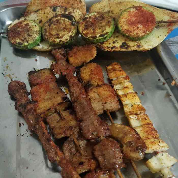 花木店清真烧烤-"当你来到个旧,你一定要去品尝一下这里的美.