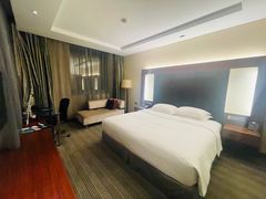 -上海浦东假日酒店