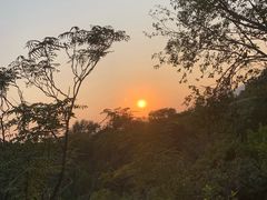 -鬼笑石后山停车场