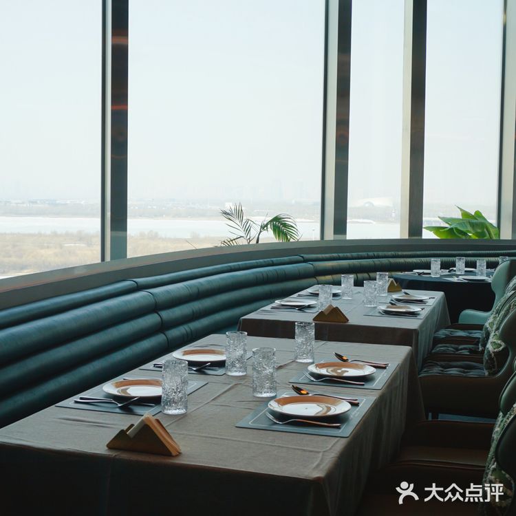 外滩701美食与江畔美景的完美结合