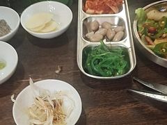 -围炉肉舍•炭烤活鳗•丹东海鲜烤肉(步行街店)