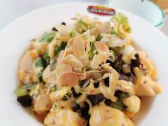 -拉亚汉堡经典餐厅(商城路店)