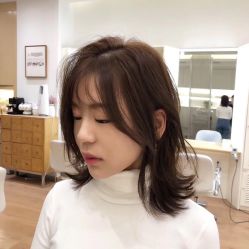 锁骨发-简法造型·品牌形象店