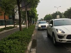 -虹桥天地-停车场