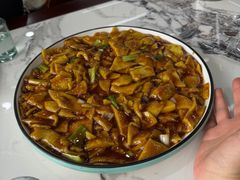 -虹海圣肉饼店家常菜馆