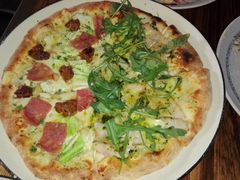 土豆泥香肠&烟熏火鸡双拼披萨-PIZZA BIANCA(民园店)
