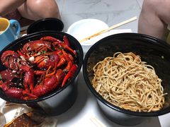 -巴厘龙虾·榜首油焖大虾(音乐学院·沿江酒馆店)