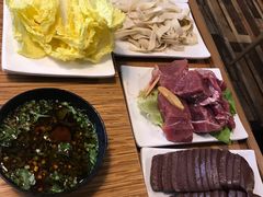 -陆记牛庄·碳锅龙虾烧烤(爱上花园店)