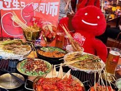 -何师烧烤Pro ·江湖川菜·小龙虾·精酿啤酒(太古里旗舰店)