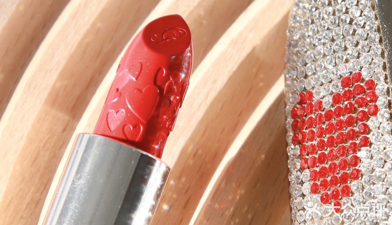 撒糖啦~[礼花]晒晒收到的娇兰情人节礼盒[礼物]