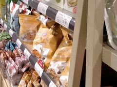 -良品铺子(白云新世界店)