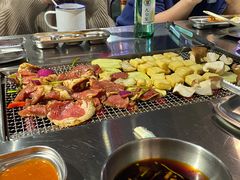 -马路牙子地桌烤肉(工体店)