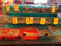 水产区-鲜入围煮花胶鸡海鲜火锅