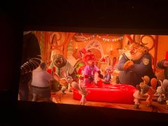 -武汉华夏国际影城(鲁广店)