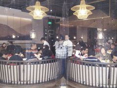 等位区-老头儿油爆虾·知味杭州(爱琴海购物中心)