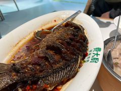 香酥大鲫鱼-费大厨辣椒炒肉(通州万达店)