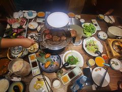 -明洞阿姨·韩式酱蟹烤肉·创意料理(三元桥店)