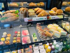 -星巴克臻选(莘庄仲盛店)