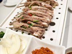 -民族手抓羊肉馆·滩羊手抓·烤全羊