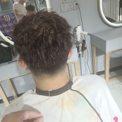 -Mika美嘉·烫染连锁