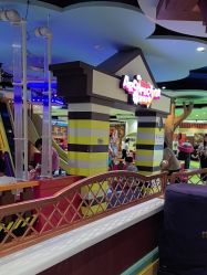 -MELAND CLUB亲子乐园•派对(虹桥万象城店)