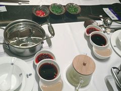 -红鼎豆捞·非遗鲍皇汤火锅(宝丰路店)