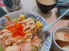 三文鱼牛油果饭-沼津港精致料理·寿喜烧·烧鸟(漕河泾印象城店)