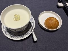 茉莉花奶冻配云腿小饼-翠府(翠湖北路店)