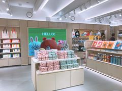 -LINE FRIENDS Garosu-gil Flagship Store