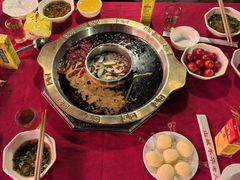 -山城年华老火锅(玉林店)