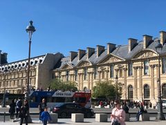 -乐蓬马歇百货公司(Rive Gauche)