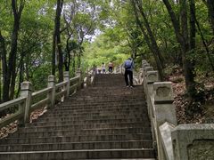 -灵岩山风景区