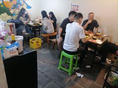 -渝嘴小老弟老火锅(华新村店)