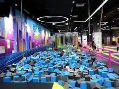 -酷跳蹦床主题公园(万胜广场店)