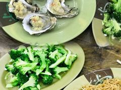 炭烧蒜蓉生蚝-贞姨美食·老字号海鲜大排档