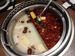 金典鸳鸯锅底-快乐小羊·内蒙牛羊肉火锅(流花中心店)