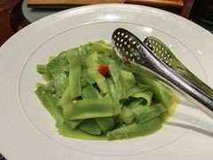 蛰蒙花炝炒青笋-九十九顶毡房(阜石路店)