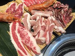 烤草饲雪花牛小排-烤路里·韩国品质自助烤肉(石路天虹4号店)