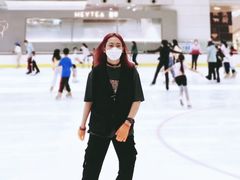 -冰纷万象滑冰场(深圳万象城店)