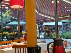 -刘姐啤酒鱼民族演艺餐厅(西街总店)