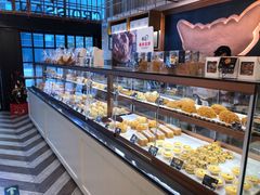 面包甜点陈列柜-牛角村(大族广场店)