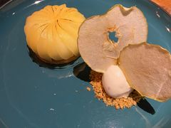 焦糖苹果配山核桃及香草奶油慕斯-AZUL by FUEL蓝色·法式酒馆(琶醍店)