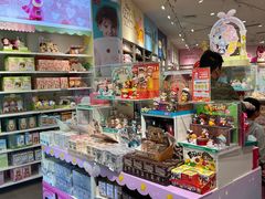 -名创优品(广州萝岗万达广场店)