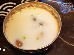 -海派悦庭·海胆烧麦·新融合菜(凯德广场店)