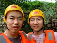 -尧山大峡谷漂流
