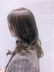 -首脑美发沙龙