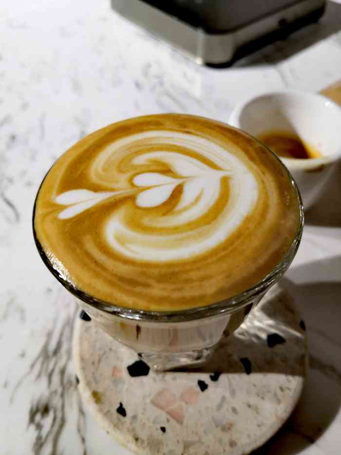 候鸟咖啡(南锣店)-"候鸟南锣鼓巷的新店 开在了胡同小院子里 .